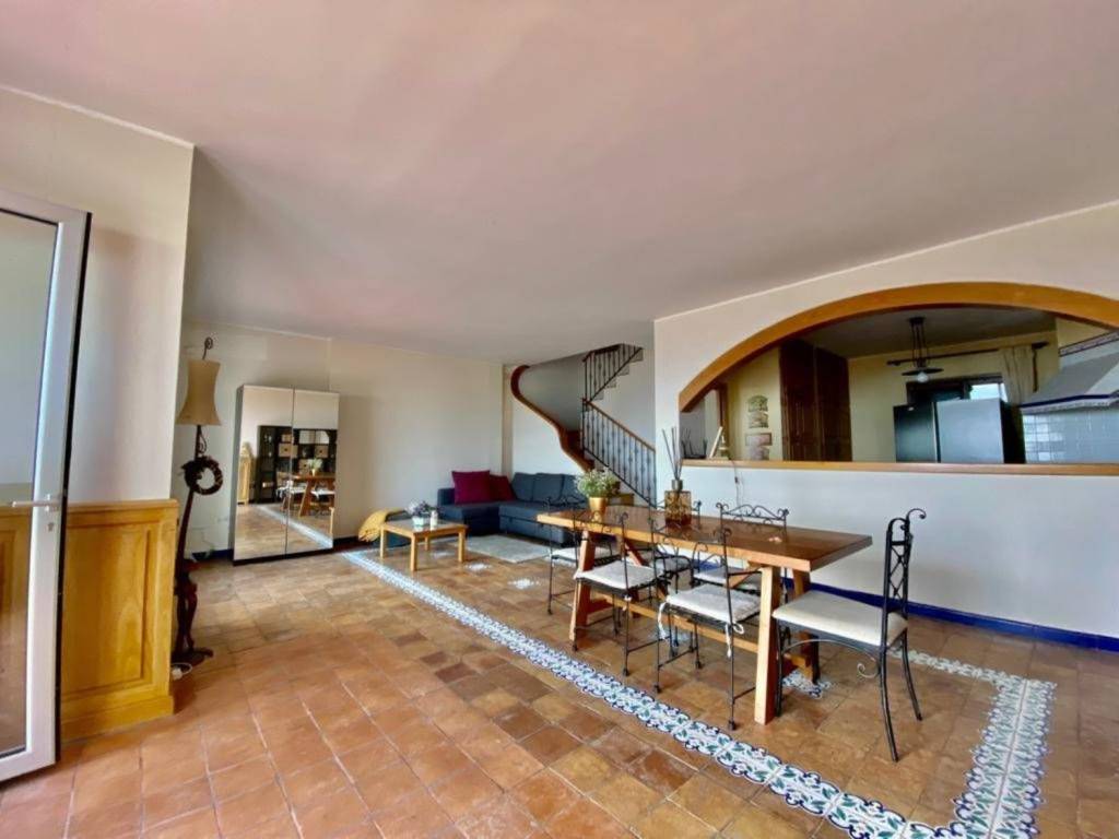 Appartamento a Crotone in Via Partenope, 25 - Foto 2