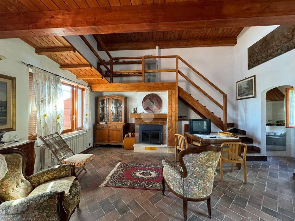Casa indipendente a Gualdo cattaneo in Via Putuense - Foto 3