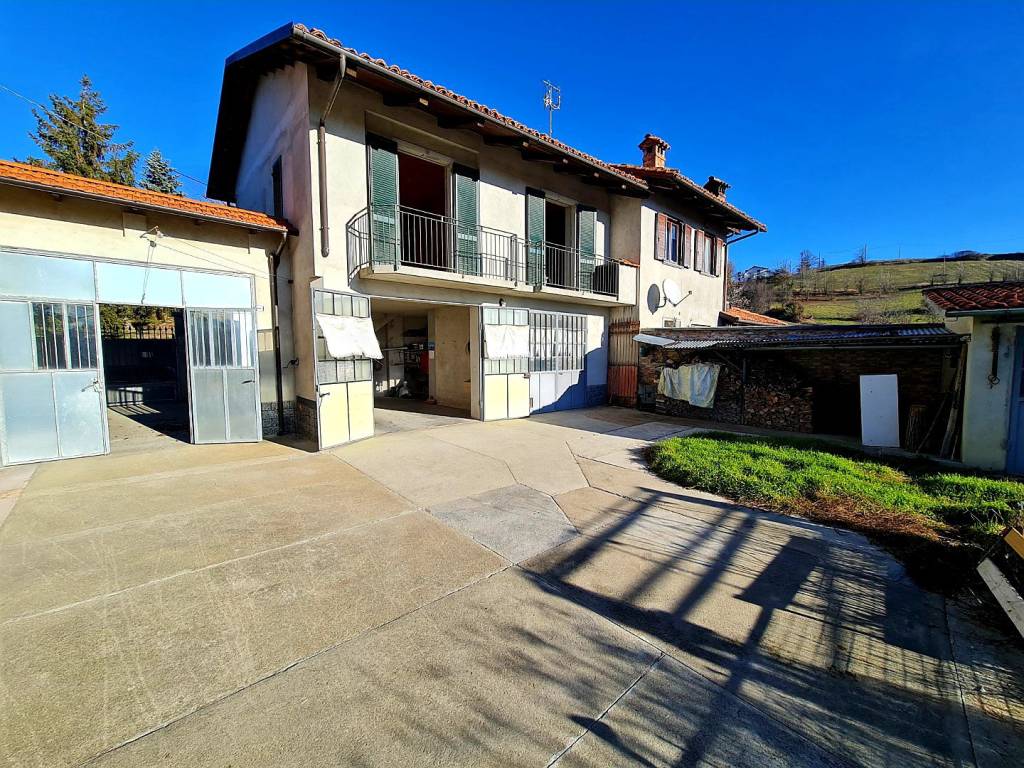 Casa indipendente a Belvedere langhe in Strada Provinciale delle Langhe - Foto 3
