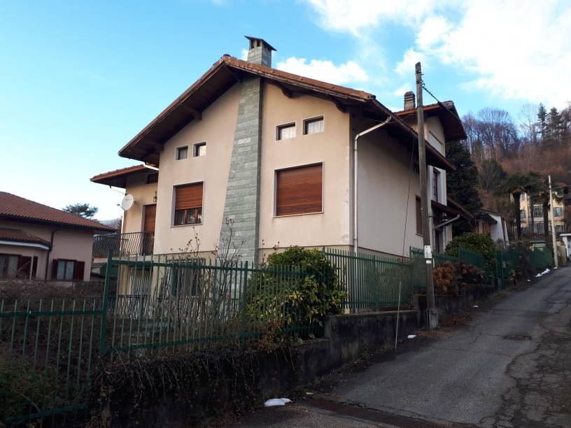 Villa a Borgosesia in Via Valbusaga - Foto 5