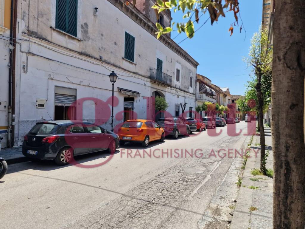 Immobile a San nicola la strada in Via Santa Croce - Foto 3