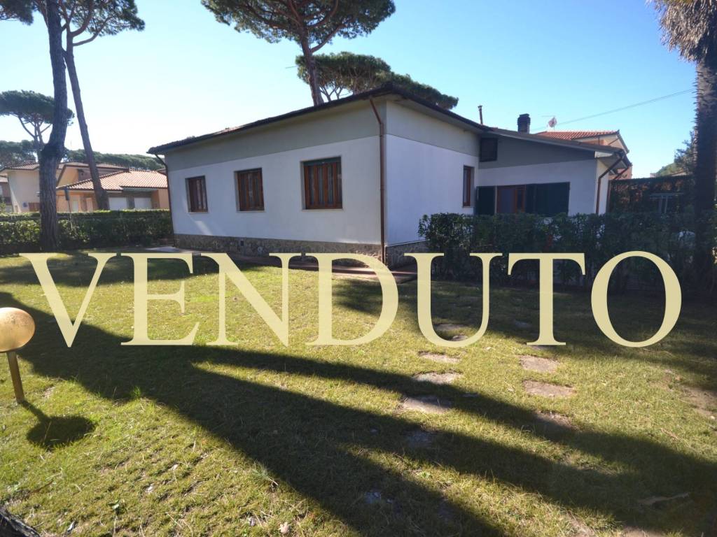 Villa a Pietrasanta in Quartiere Motrone - Foto 3