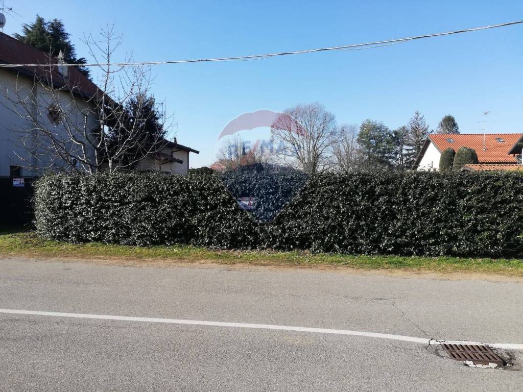 Terreno a Fagnano olona in ARIOSTO, 38 - Foto 2
