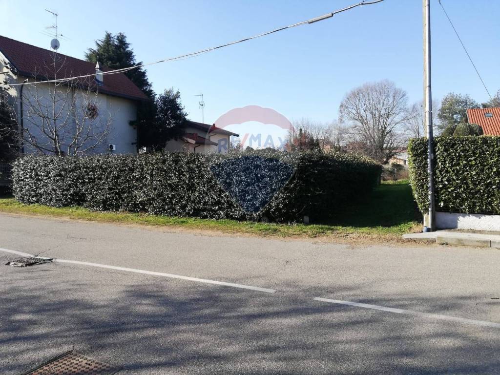 Terreno a Fagnano olona in ARIOSTO, 38 - Foto 3