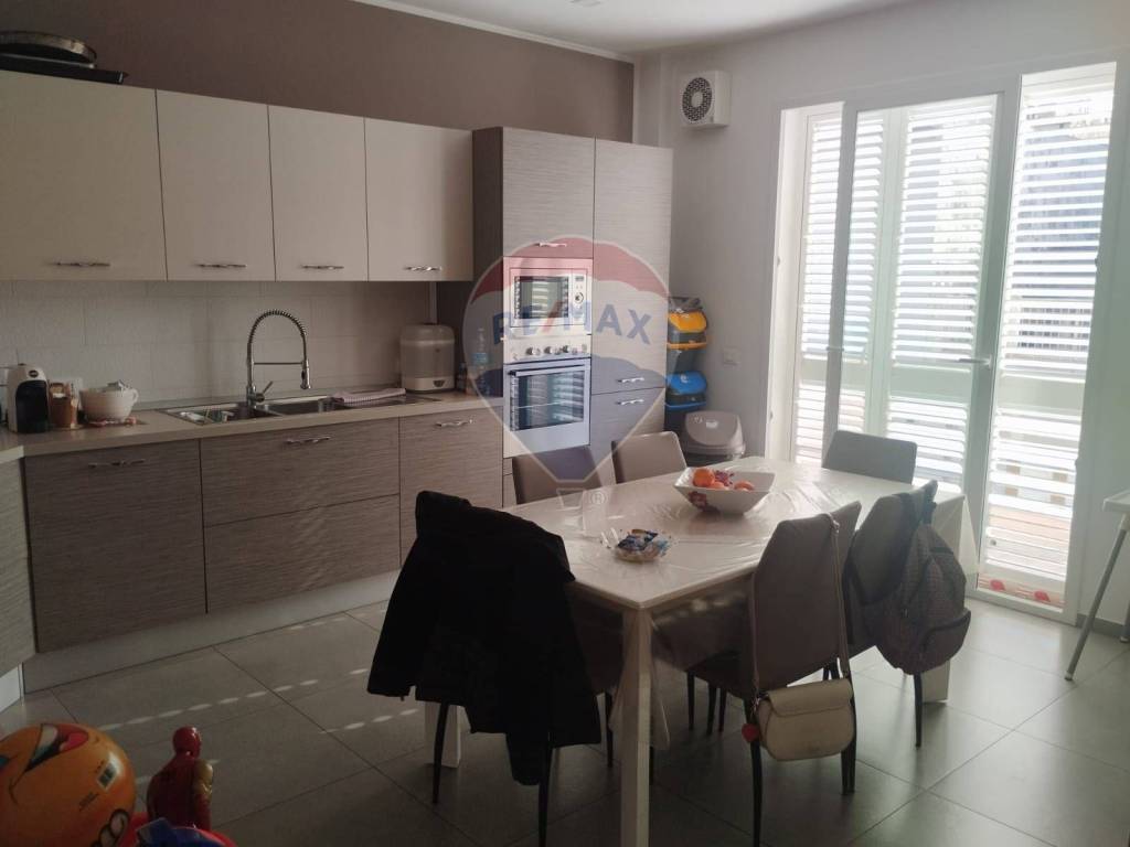 Casa indipendente a Vittoria in via cristoforo colombo, 175 - Foto 2