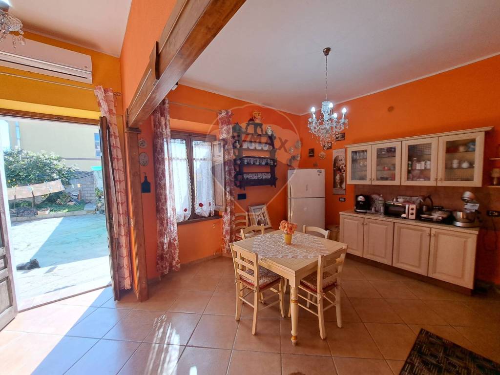 Villa a San giovanni suergiu in Via Mazzini, 60 - Foto 3
