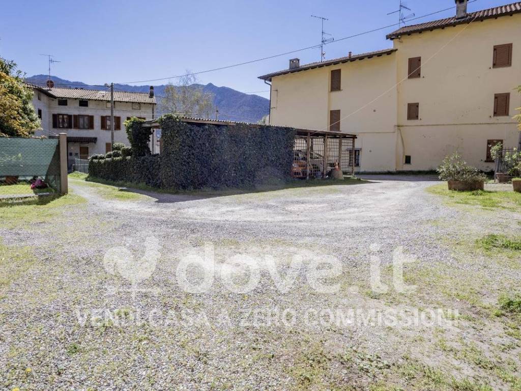Appartamento a Cuveglio in Via XXIV Maggio - Foto 4