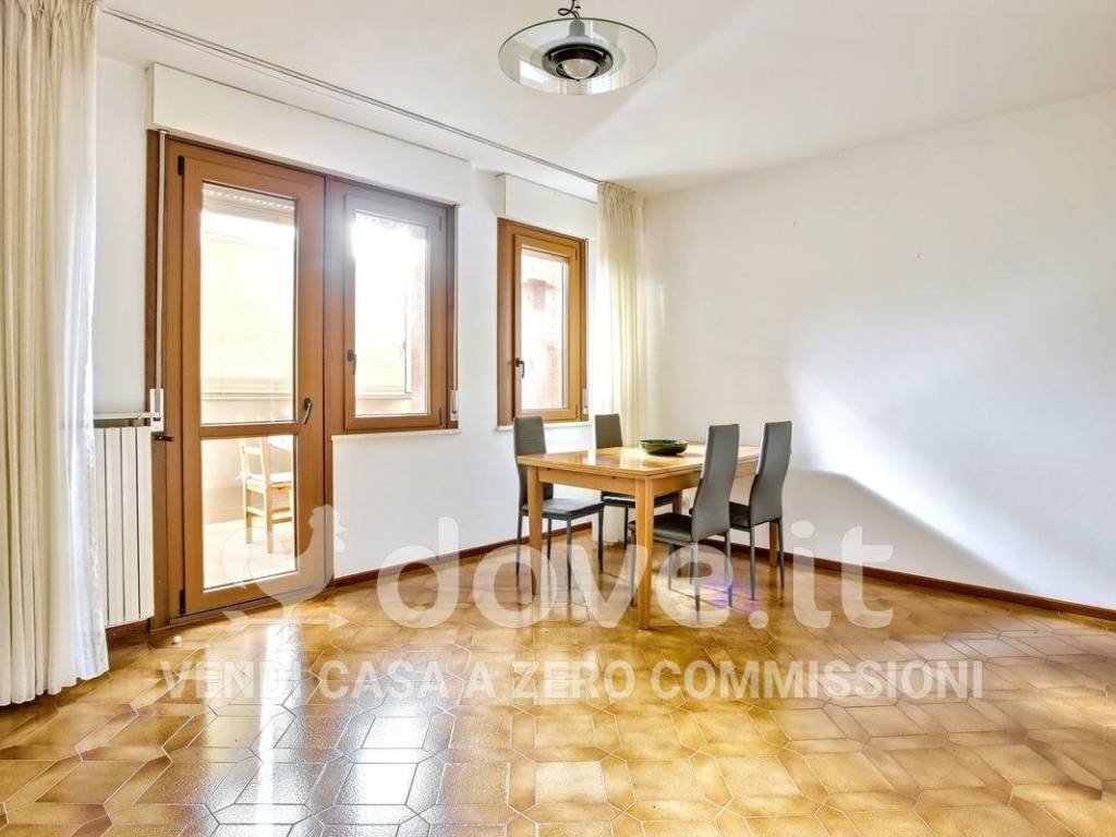 Appartamento a Luino in Via F. Turati, 110 - Foto 2