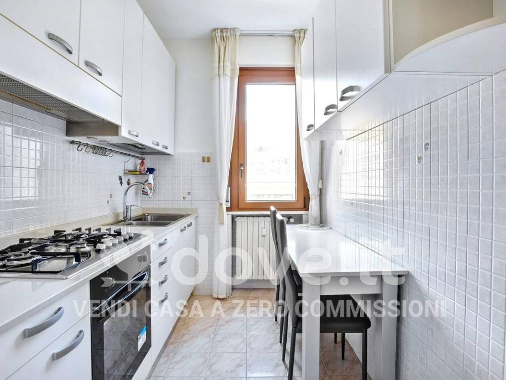 Appartamento a Luino in Via F. Turati, 110 - Foto 5