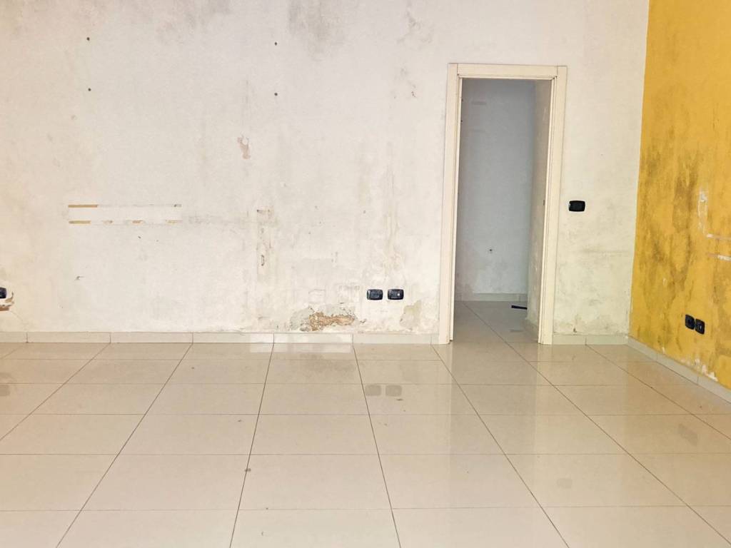 Attivit&agrave; / licenza a Napoli in Corso Chiaiano - Foto 1