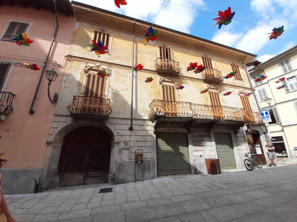 Casa indipendente a Borgosesia in Via Roma, 31 - Foto 2