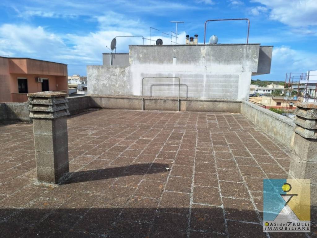 Palazzo / stabile a San michele salentino in periferia nord - Foto 4