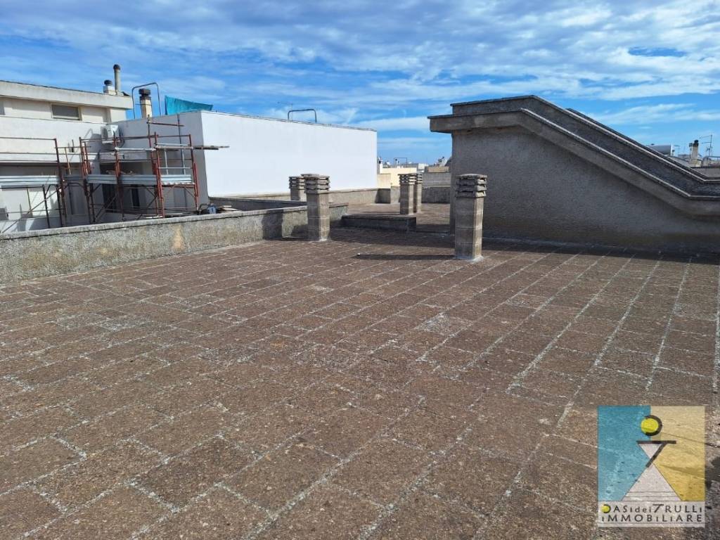 Palazzo / stabile a San michele salentino in periferia nord - Foto 5