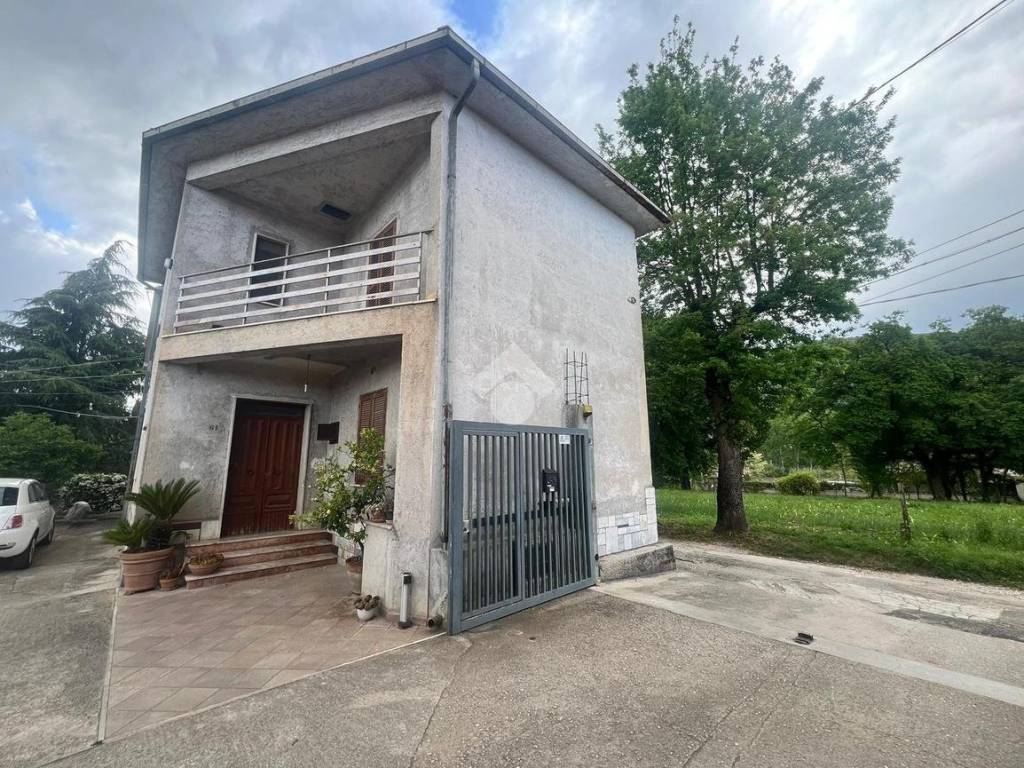 Casa indipendente a Cassino in Via Ponte la Pietra - Foto 2