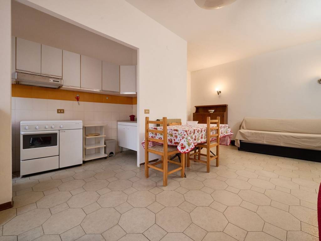 Appartamento a Follonica in Via Trento - Foto 4