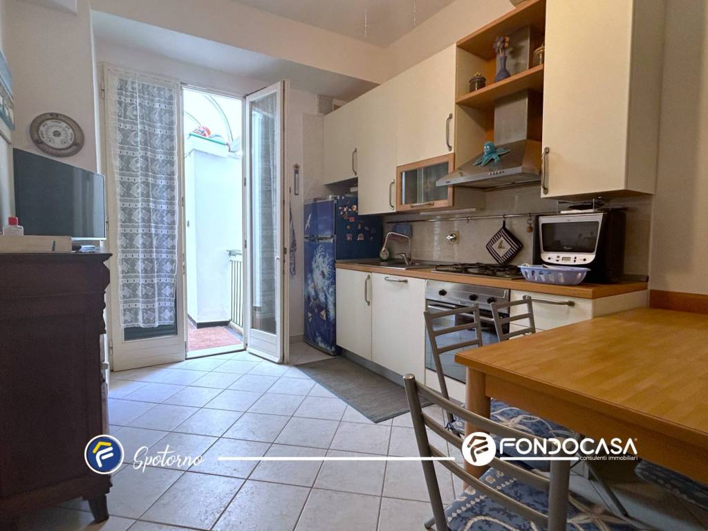 Appartamento a Spotorno in Via 25 Aprile - Foto 2