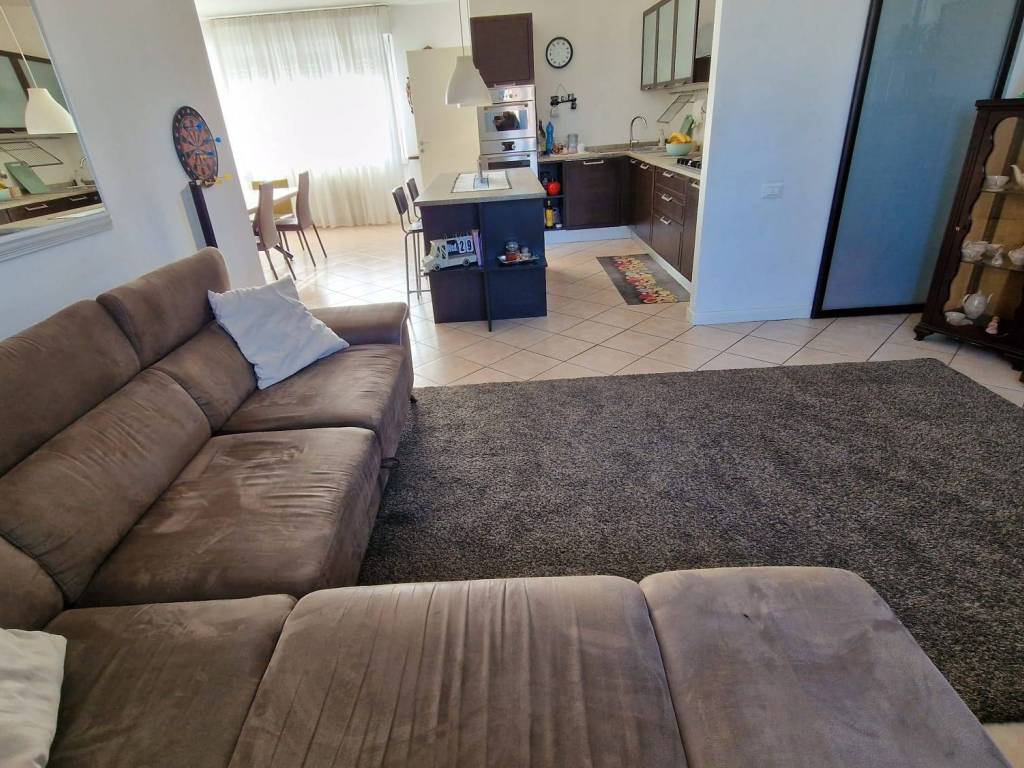 Casa indipendente a Cantù in Corso Unità d'Italia, 28 - Foto 4