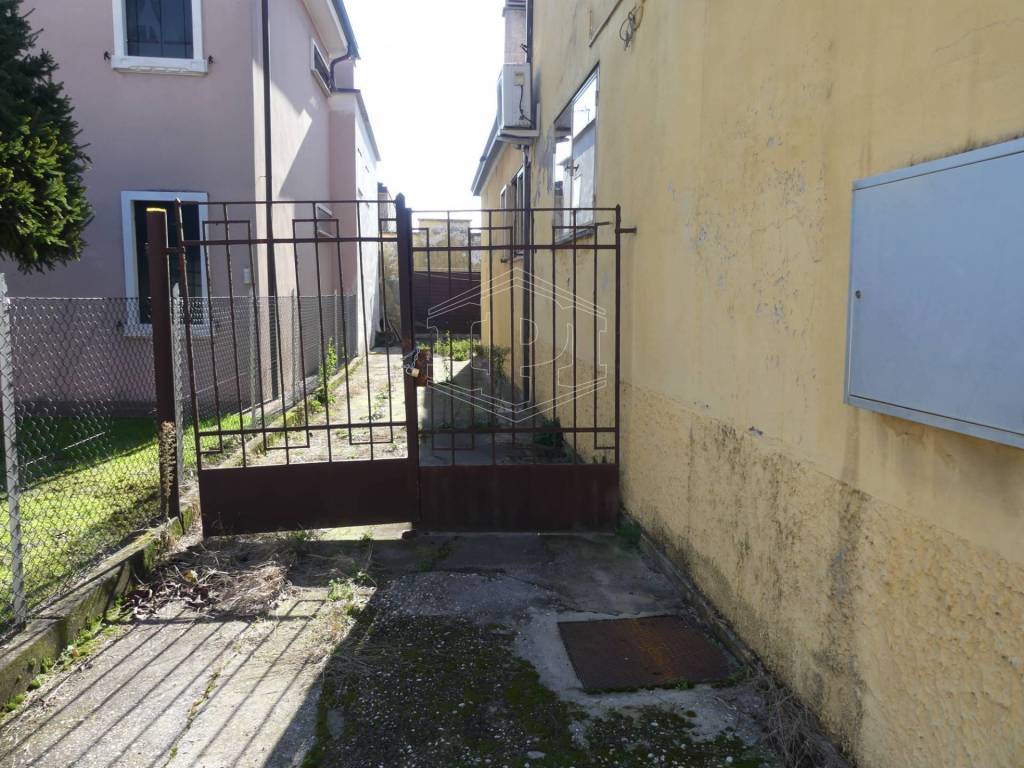 Palazzo / stabile a Cadoneghe in via matteotti, 1 - Foto 4