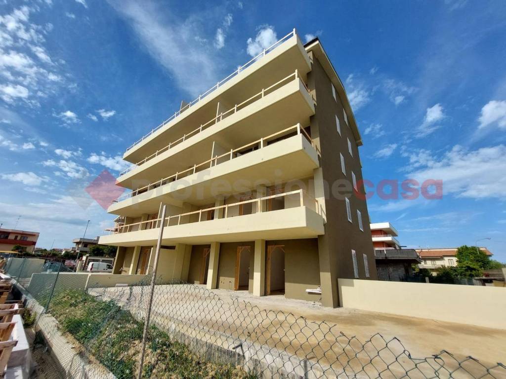 Appartamento a Tortoreto in Via Raffaello Sanzio, snc - Foto 2