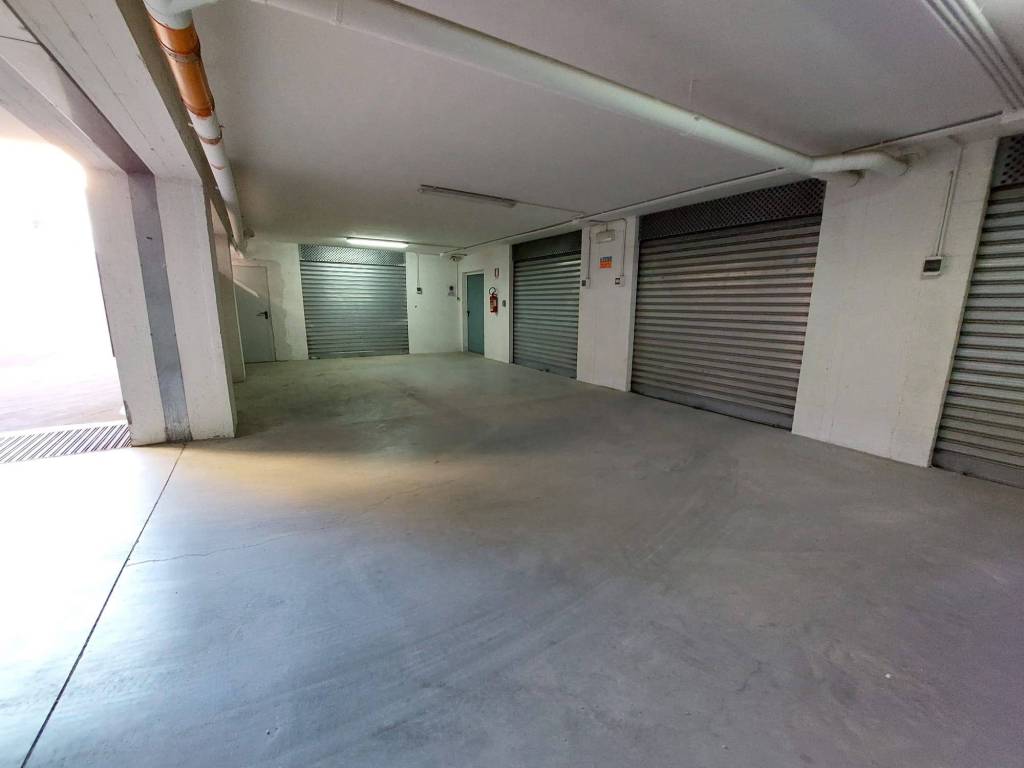 Box / garage a Foggia in Viale Fortore, 11 - Foto 4