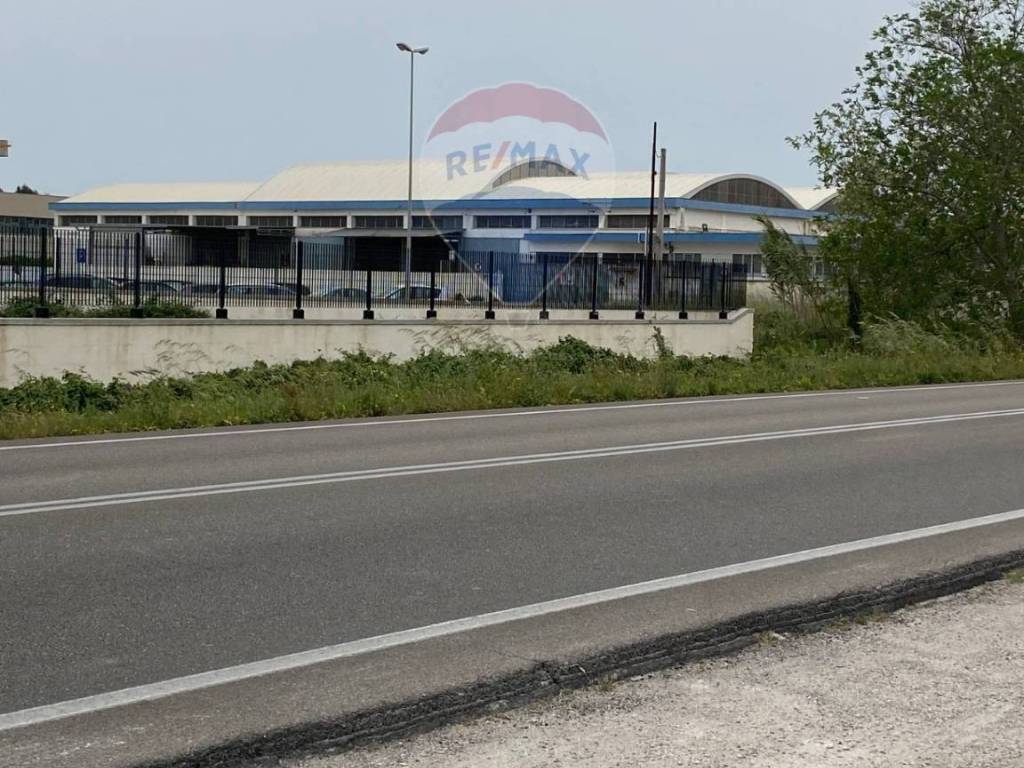 Terreno a Lecce in Zona Industriale S.S.16 Adriatica - Foto 5