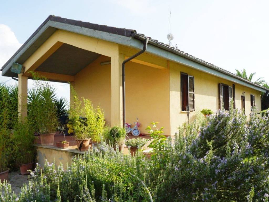 Villa a Montopoli di sabina in Via Ternana - Foto 2