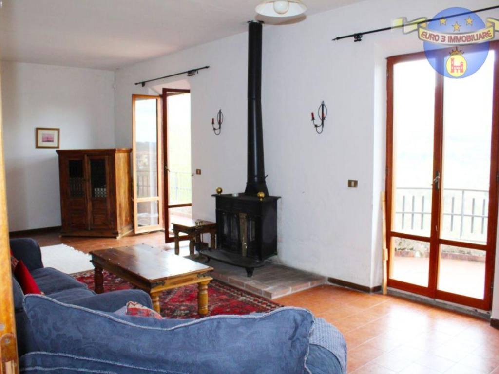 Villa a Montefortino in Via Circonvallazione - Foto 2