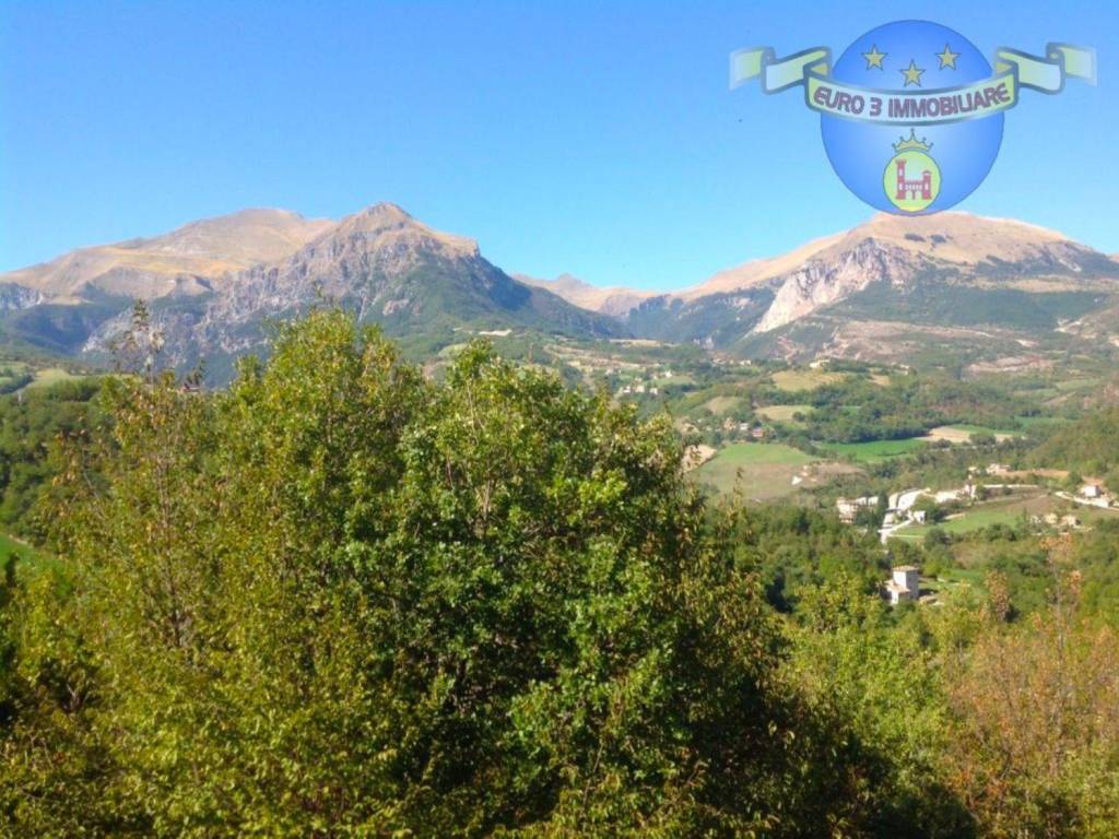 Villa a Montefortino in Via Circonvallazione - Foto 3