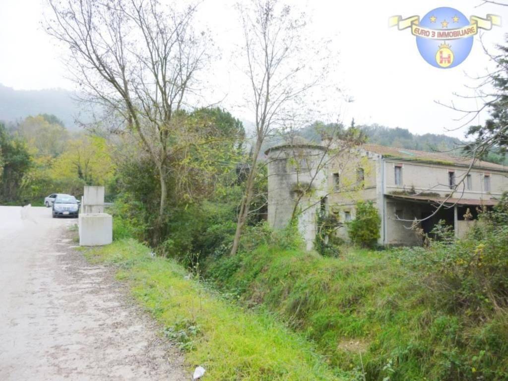Rustico / casale a Carassai in Contrada aso s.n.c - Foto 2