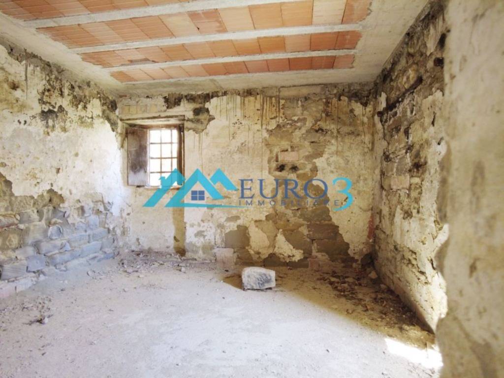 Villa a Montegallo in Frazione piano s.n.c - Foto 4