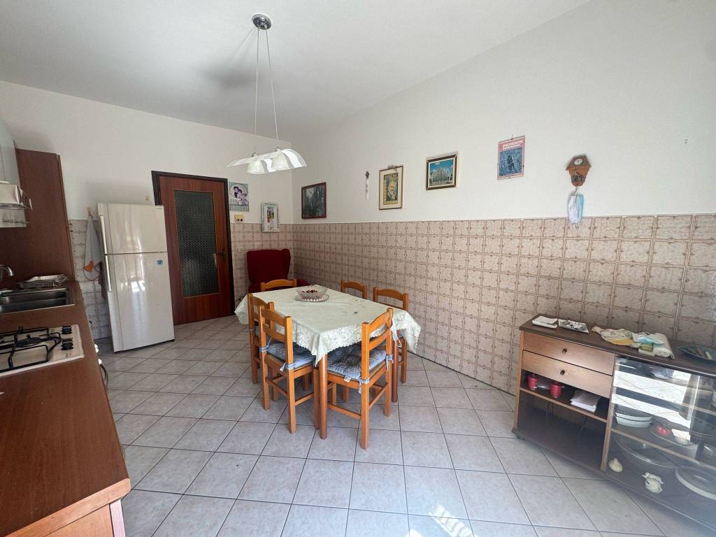 Villa a Baldissero d'alba in Via 25 Aprile, 21 - Foto 3