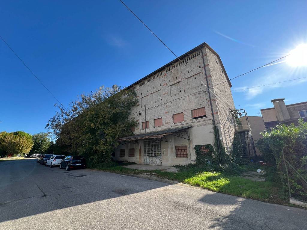 Terreno a Isola della scala in Via Mandella - Foto 3