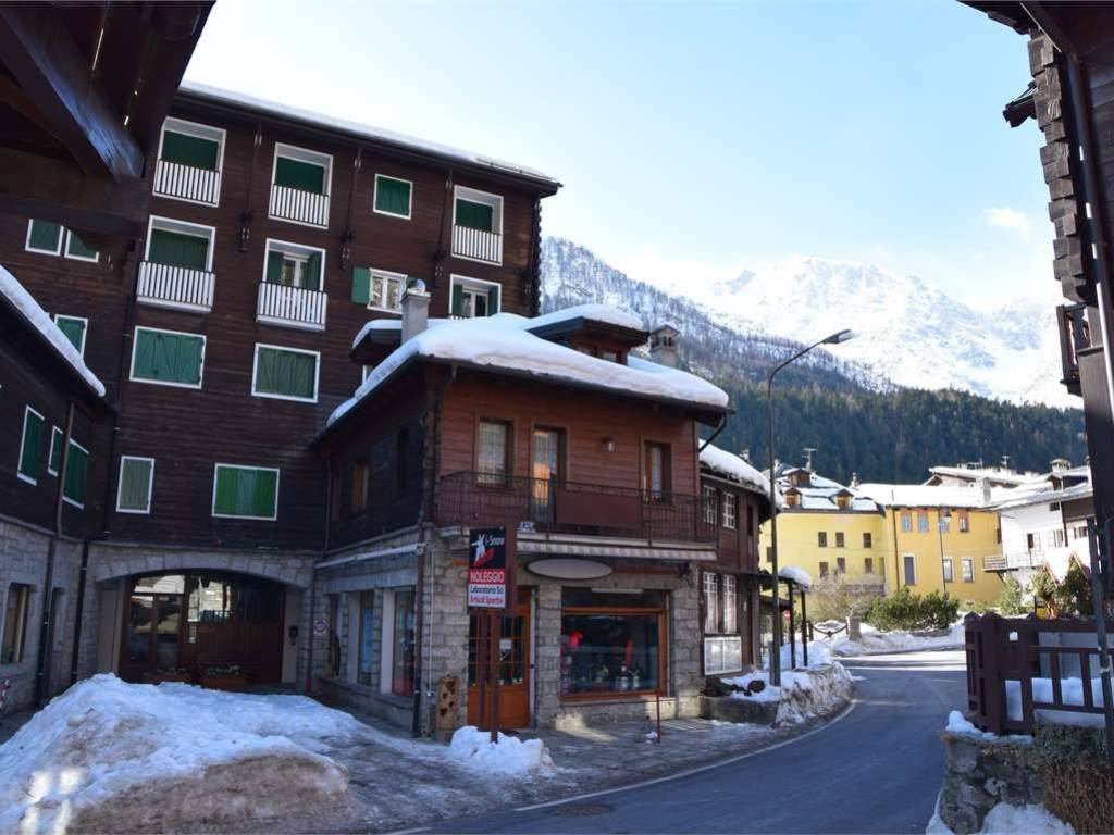 Appartamento a Macugnaga in Via Monte Rosa, 112A - Foto 2