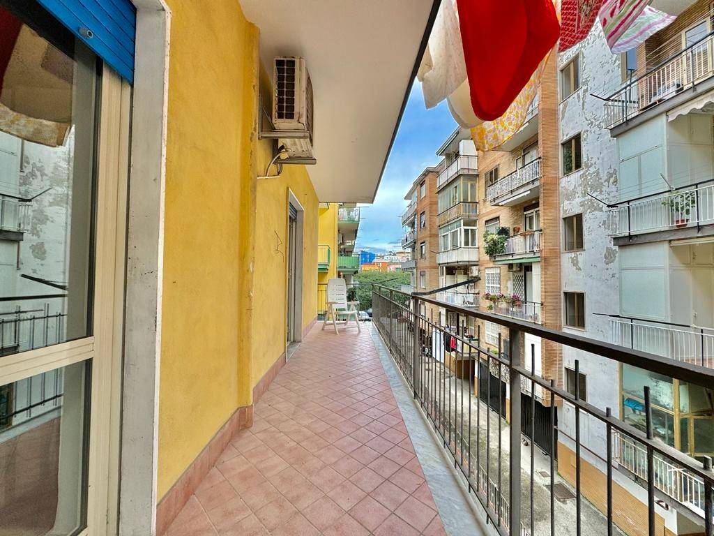 Appartamento a Napoli in Via Diomede Carafa, 58 - Foto 2