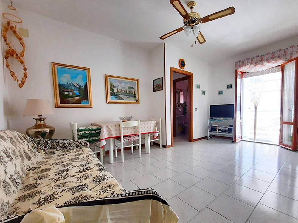 Appartamento a Alba adriatica in Via dei Tigli, 51 - Foto 2