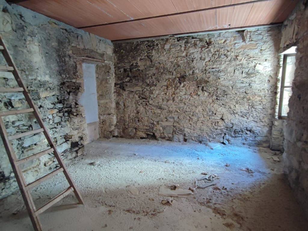 Rustico / casale a Chiusanico in Via Vittorio Veneto - Foto 4