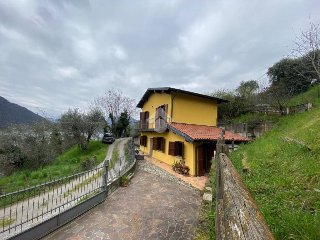 Villa a Sale marasino in Via Saletto, 24 - Foto 4