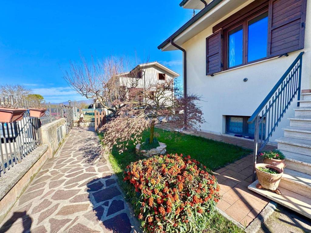 Villa a Rieti in Via G. Gregori, 10 - Foto 5