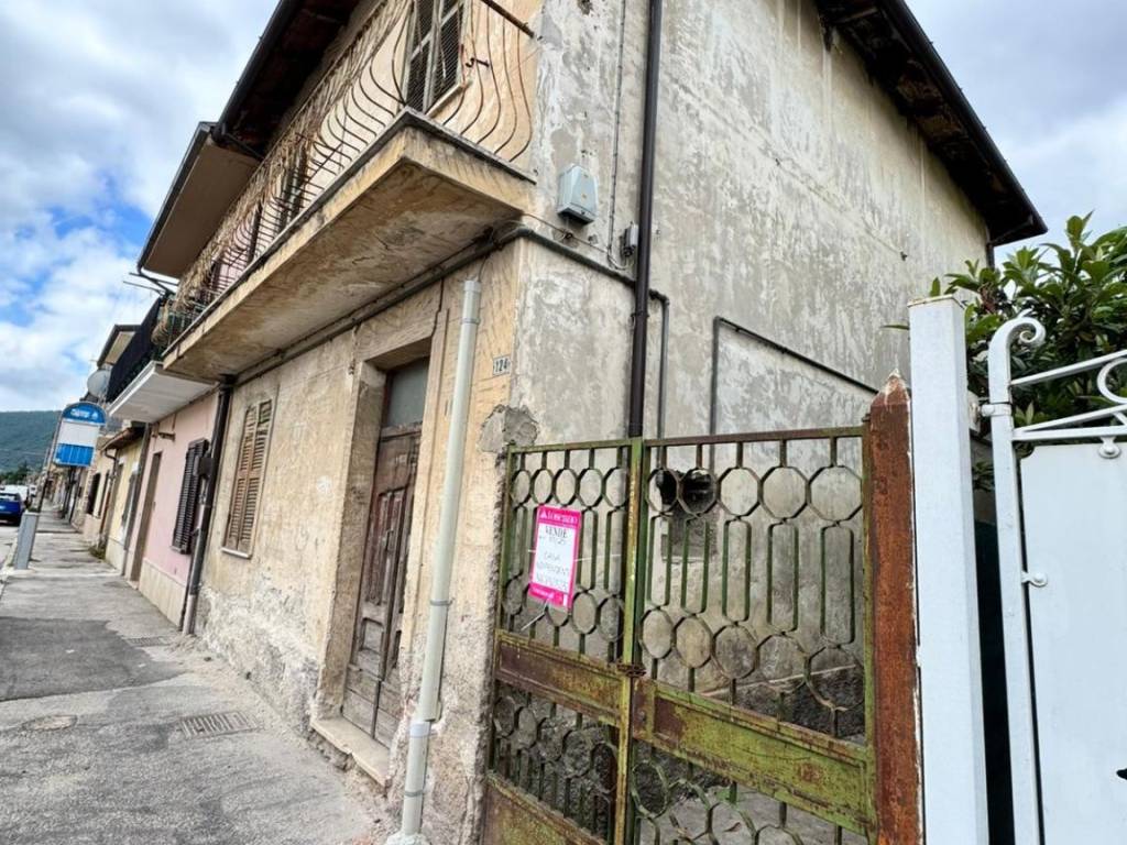 Casa indipendente a Avezzano in Via San Francesco - Foto 2