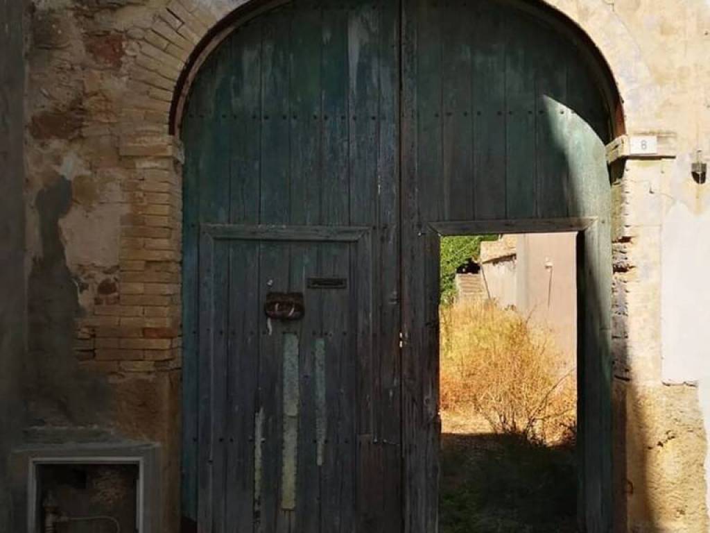 Villa a Selargius in Piazza Maria Vergine Assunta S.N.C. - Foto 2