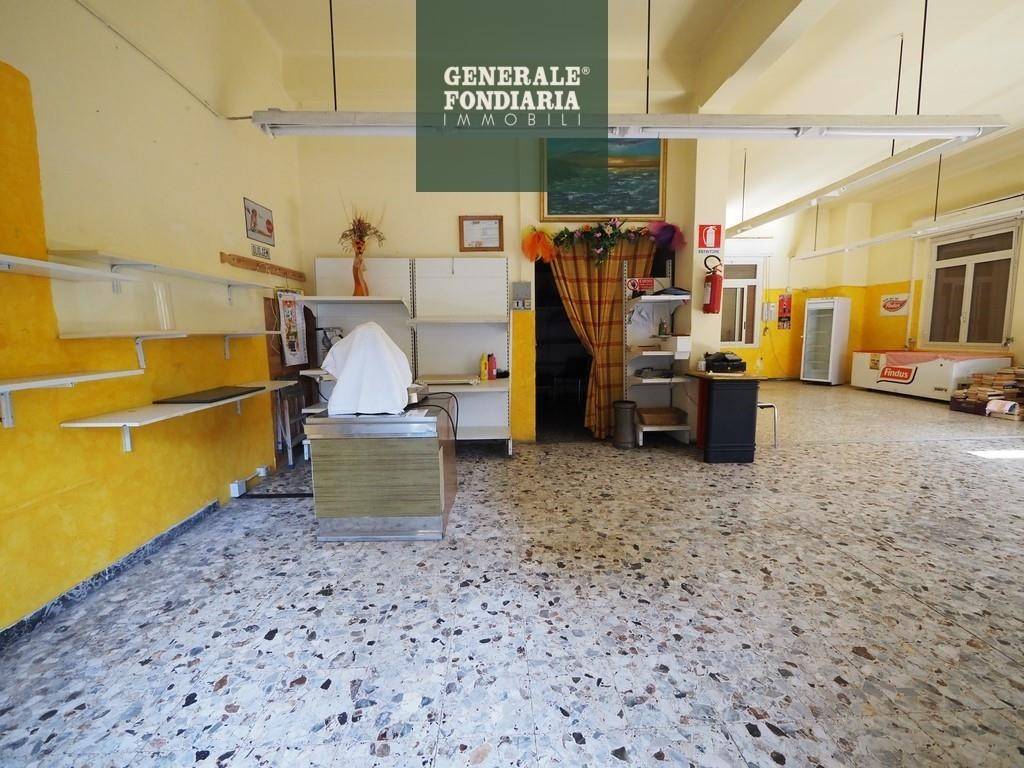 Immobile a La spezia in VIA MARTIRI DEL RISORGIMENTO - Foto 2