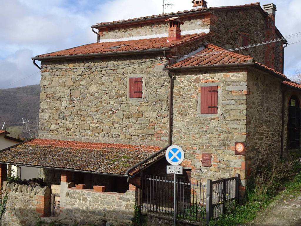 Rustico / casale a Chitignano in Via La Chiusa, 5 - Foto 2