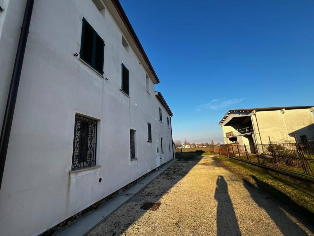 Casa indipendente a Motta baluffi in Via Marconi, 39 - Foto 2