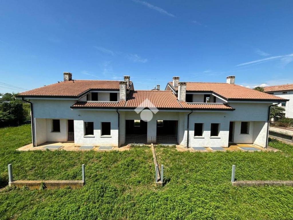 Villa a Montebelluna in Via Picciol, 1 - Foto 2