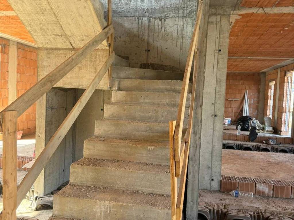 Villa a Montale in Via Martiri della Libertà, 60 - Foto 4