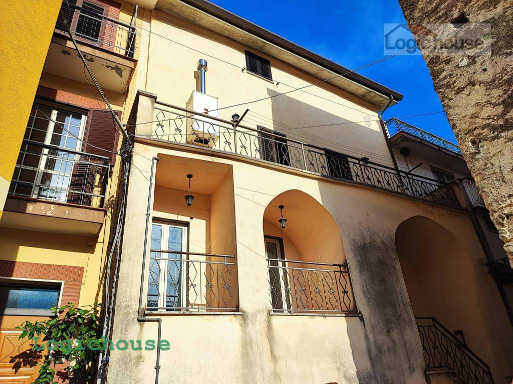 Villa a Formia in Via Piazza Maggiore, 34 - Foto 2