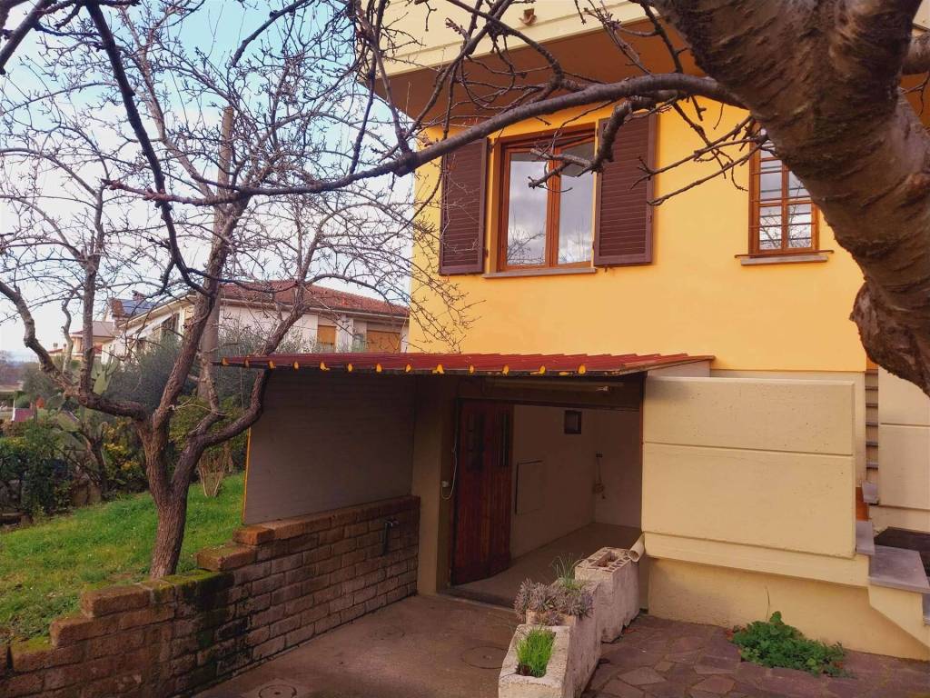 Casa indipendente a Montelupo fiorentino in Via Maremmana, 17 - Foto 2