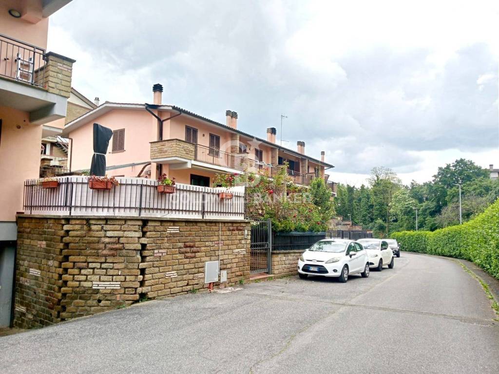 Villetta a schiera a Sutri in Via G. Cesaroni - Foto 3