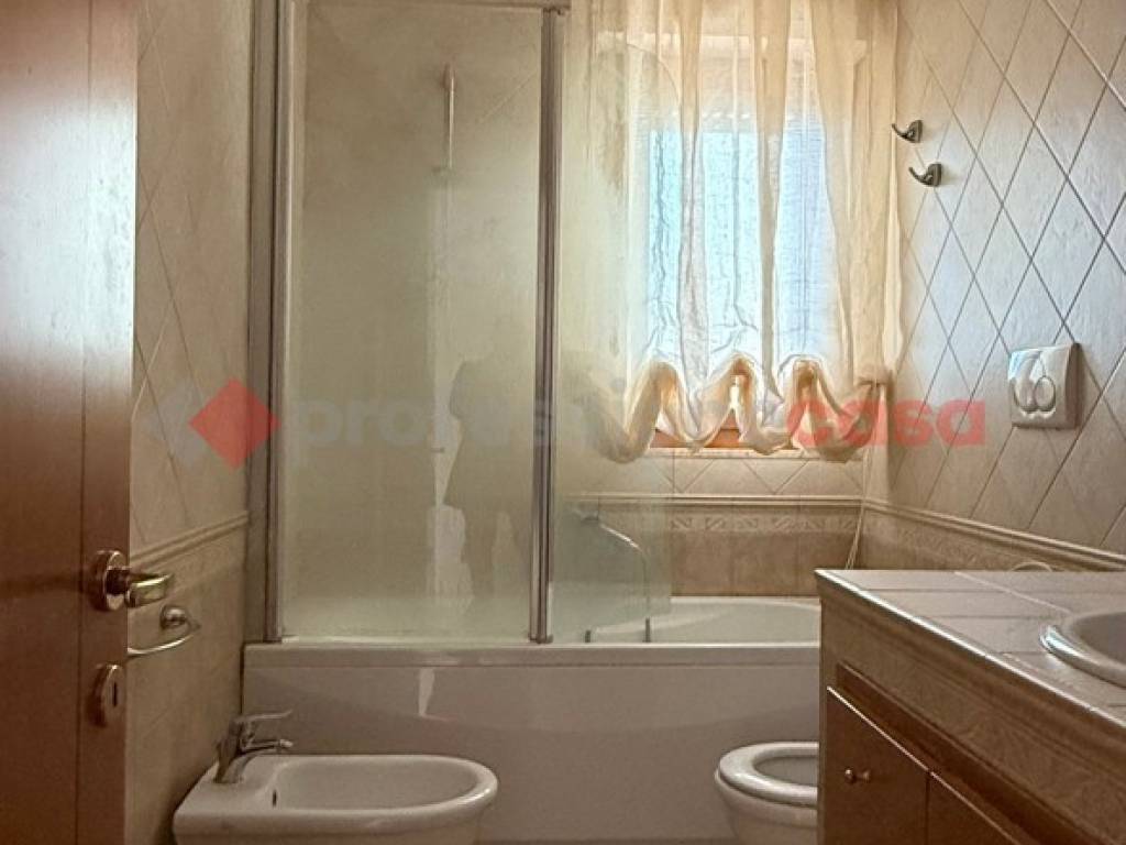 Appartamento a Taranto in via Salvo D'Acquisto, 9 - Foto 3