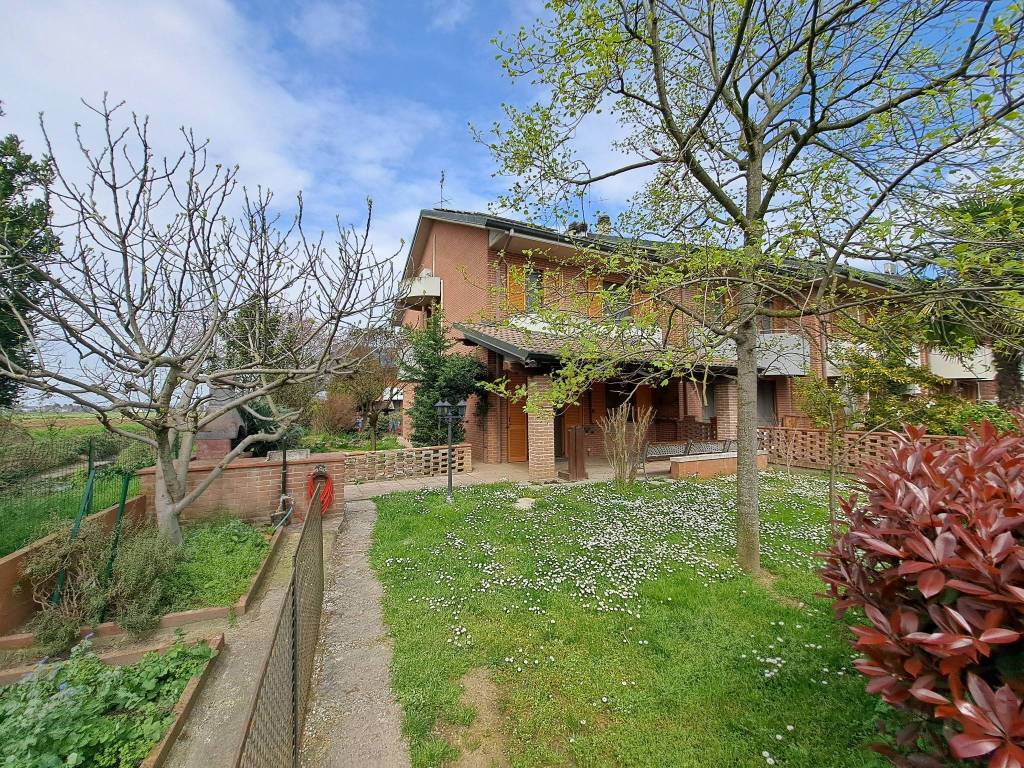 Villetta a schiera a Casalmaiocco in Via Costituzione - Foto 2